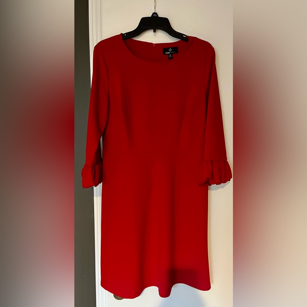 Beautiful Ronni Nicole Dress (Size 10)